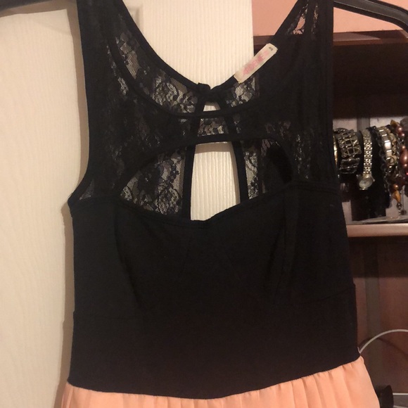 Black and peach party dress - Picture 3 of 3